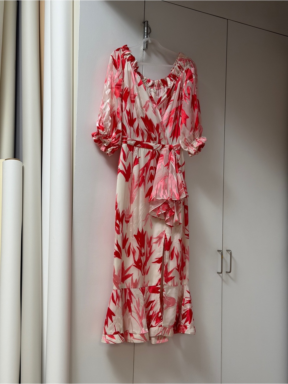 SALONI Floral V Neck Puff Sleeves Midi Dress - US4